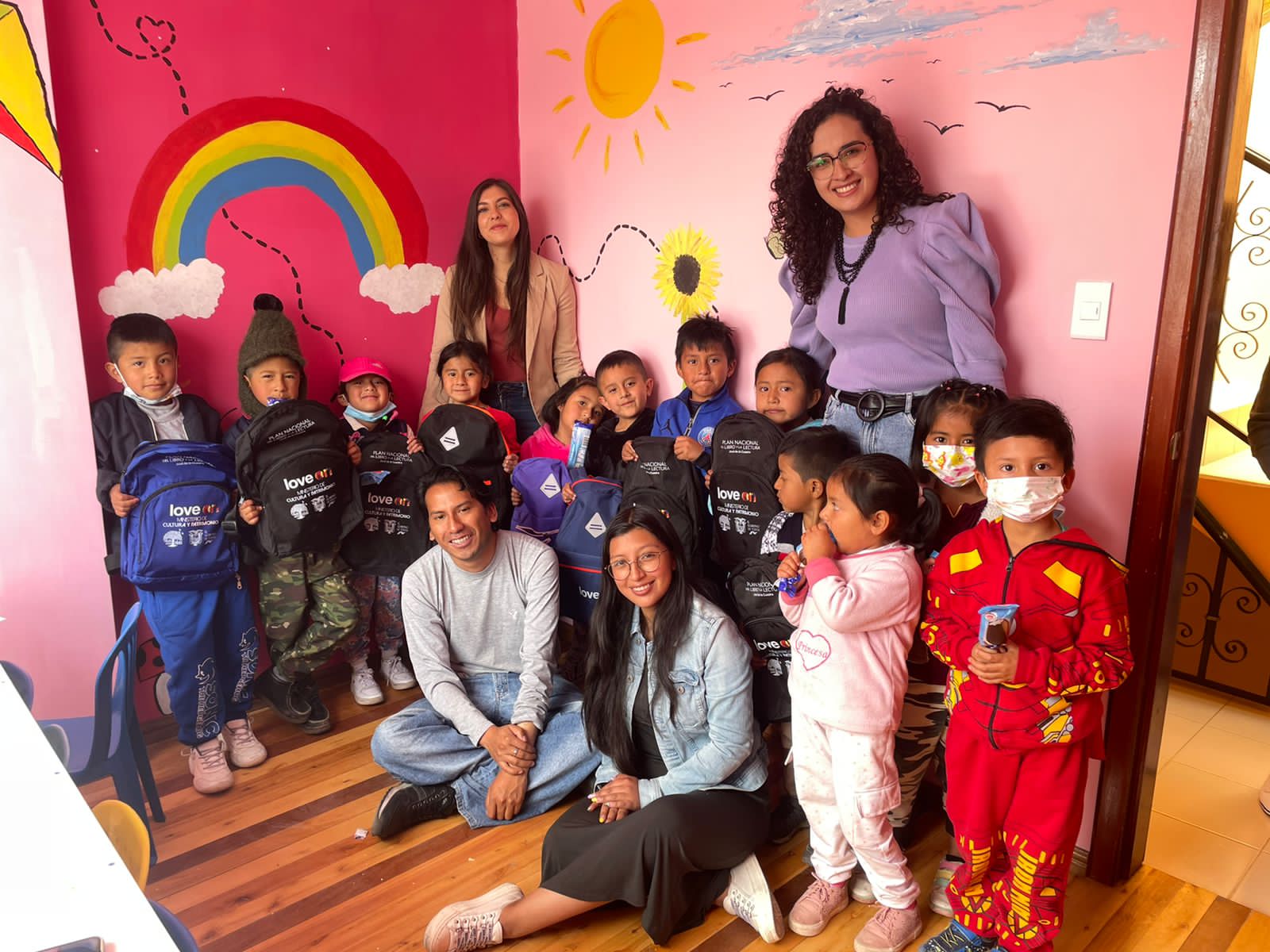 Niños en actividad educativa